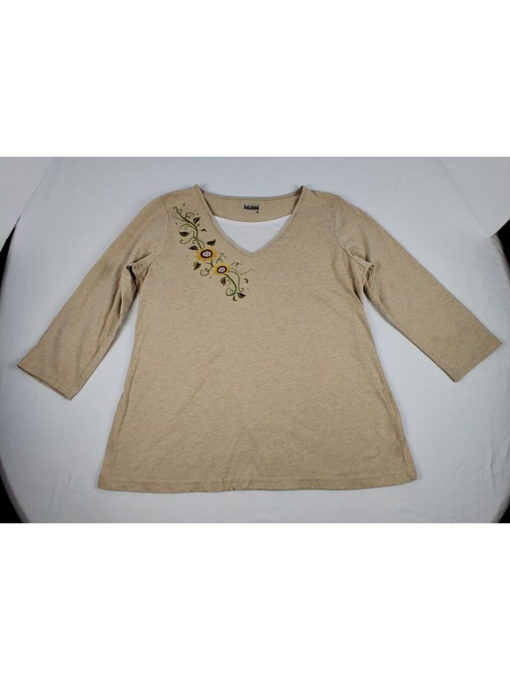 Floral Embroidered Beige V-Neck 3/4 Sleeve Basic Editions Top Womens Small